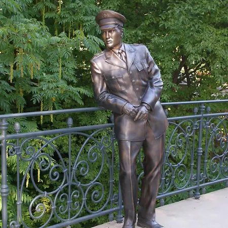 公寓 Kurstadt Moderne 2zkb Balkon-pkw- Stellplatz Check-in 7-24 H *