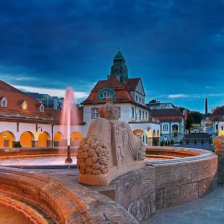 公寓 Kurstadt Moderne 2zkb Balkon-pkw- Stellplatz Check-in 7-24 H 巴特瑙海姆