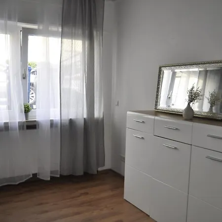 Kurstadt Apartment Moderne 2 Zimmer -Balkon-Parkplatz-Flexibler Check-In 24H Lejlighed