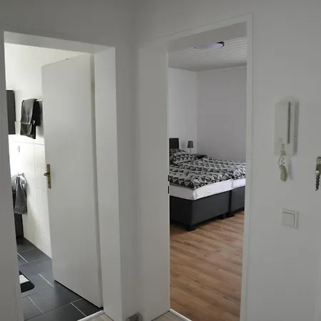 Kurstadt Apartment Moderne 2 Zimmer -Balkon-Parkplatz-Flexibler Check-In 24H Apartament Bad Nauheim