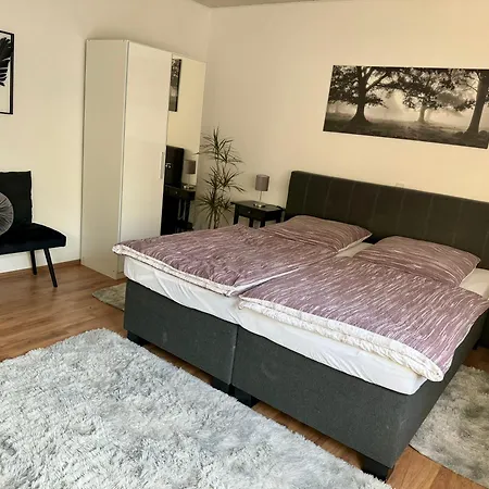 Kurstadt Apt Moderne 2zkb Balkon-pkw- Stpl-self-check-in 7-24 Std Apartment Bad Nauheim